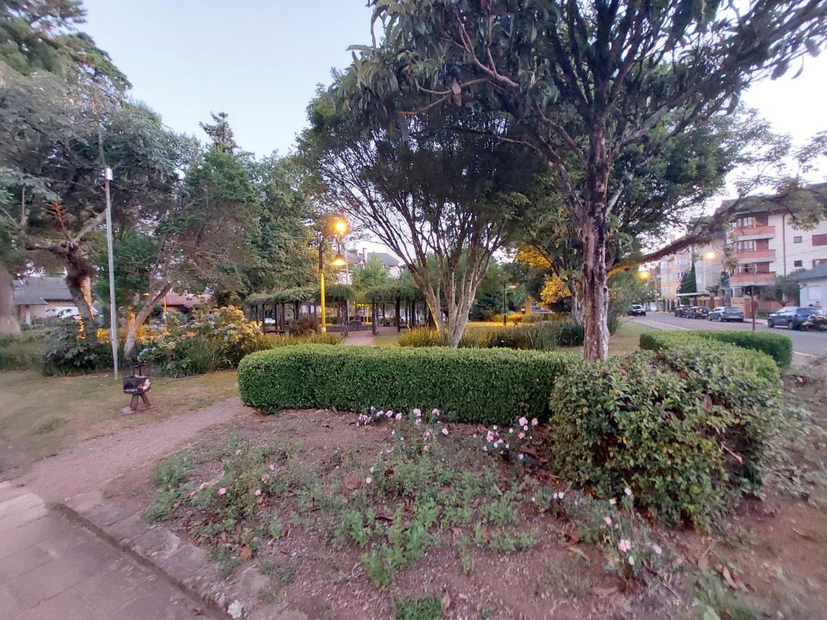 Roloff Praca Rosas Apartamento Gramado