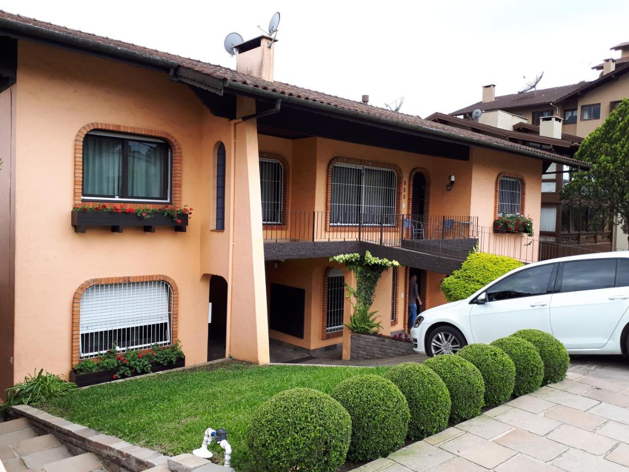 Roloff Praca Rosas Apartamento *