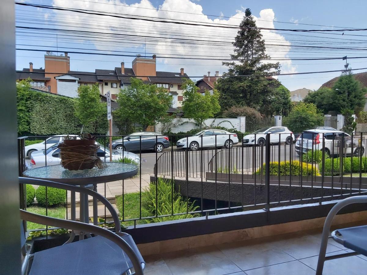 Roloff Praca Rosas Apartamento Gramado